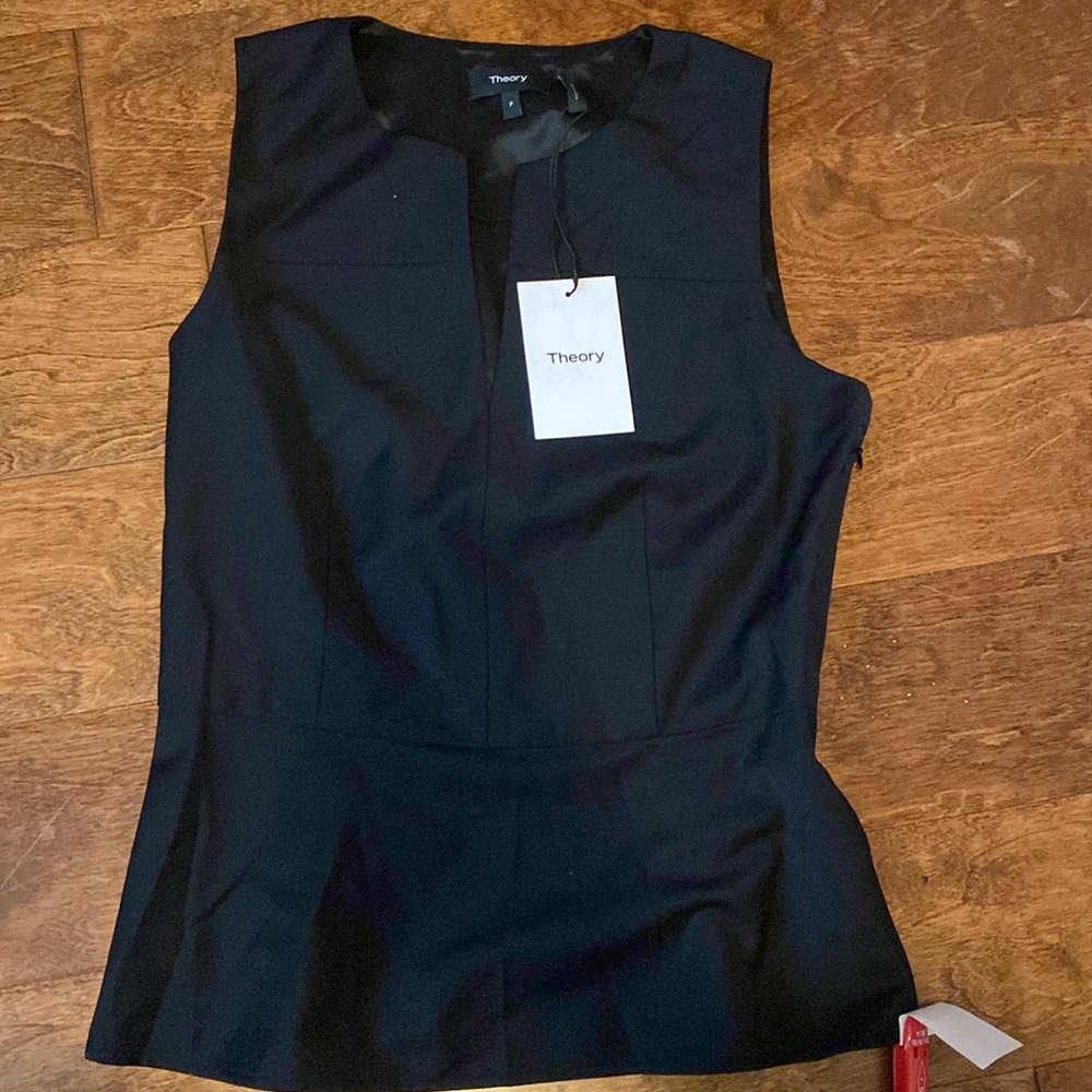 Theory black top